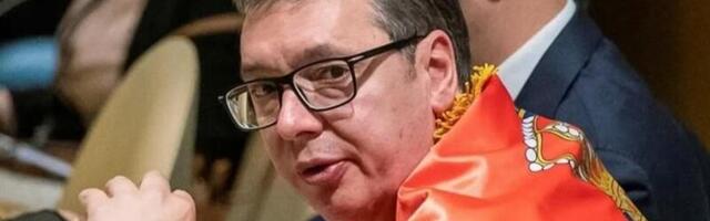 OGLASIO SE VUČIĆ I POSLAO MOĆNU PORUKU: Živi Srbija! (FOTO)