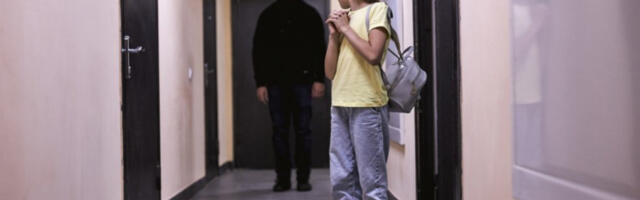 PAO PEDOFIL: PRETNJAMA DOBIJAO EKSPLICITNE SLIKE OD 108 DEVOJČICA! Neke su imale samo pet godina kada su mu slale poruke