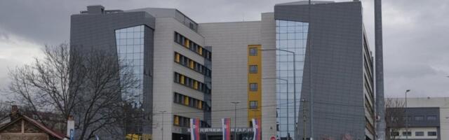 Dečaku iz Vranja amuptirana noga: Trotinetom podleteo pod kamion