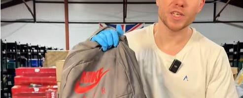 Platio 12 evra za izgubljen ranac na aerodromu, pa se pokajao: Ono što je zatekao unutra potpuno ga je zateklo