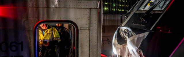 У судару два воза повређено 17 особа