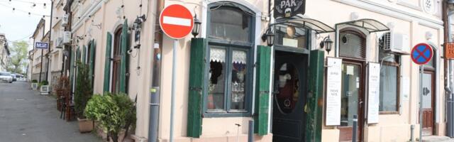 Zaposleni zanemeli! Na pivnicu u Zemunu bačena bomba, ljudi ne mogu da dođu sebi od šoka (FOTO/VIDEO)