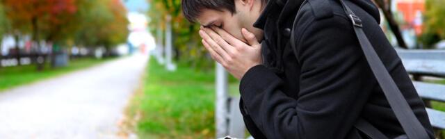 TIHA KRIZA U SRBIJI! Sve više mladih na ivici samoubistva - stručnjaci mole: OVO SU ZNACI KOJE NE SMETE IGNORISATI!