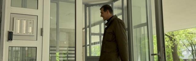 PRVI SNIMAK MARKA BULATA NAKON HAPŠENJA: Evo šta je uradio ispred PORODIČNOG DOMA, otkrio šta je sa suprugom Marijom! (VIDEO)