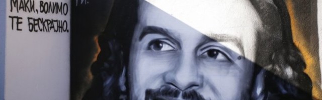 OTKRIVEN MURAL POSVEĆEN MARINKU MADŽGALJU! Tri legendarna glumca, jedan do drugoga, u pasažu kod ATELJEA 212! /VIDEO/