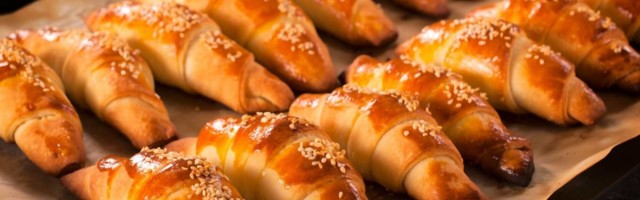 Griz kiglice punjene krem sirom se peku samo 20 minuta i ovako slasno testo nikad niste probali