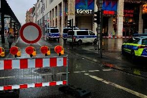 Евакуисан тржни центар у Дрездену, сумња се на талачку кризу