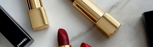 5 najlepših novogodišnjih poklona za devojke koje vole ruževe