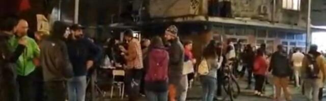 PROTEST ILI ZABAVA? Žale se žurkom (VIDEO)