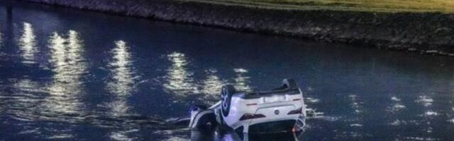 Jeziv prizor u Zaječaru: Automobil završio u reci, odmah počela akcija spasavanja dva muškarca (FOTO)