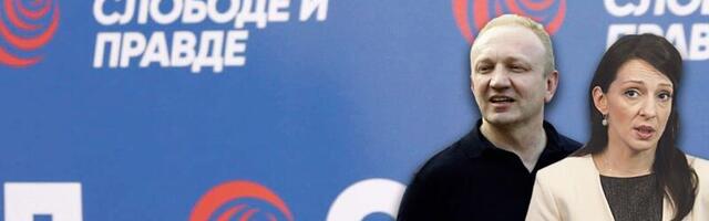 Bedno! Đilasovi i Marinikini sledbenici najstrašnije izvređali naše majke i bake: Vi ste nesoj i g*vna!