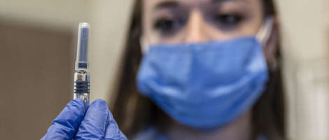 Francuzi i Britanci će osigurati 200 miliona vakcina