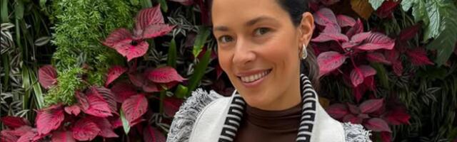 Ana Ivanović čestitala Božić i objavila dve fotografije, a svi pričaju o jednom fantastičnom detalju /FOTO/