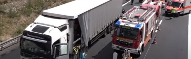 SRBIN IZAZVAO TEŠKOJ NESREĆU U NEMAČKOJ! Tinejdžer zaspao za volanom BMW-om se u u punoj brzini ZAKUCAO U NEKOLIKO AUTOMOBILA!