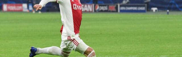 Tadić servirao, pa promašio penal, Ajaks otišao na plus pet (VIDEO)