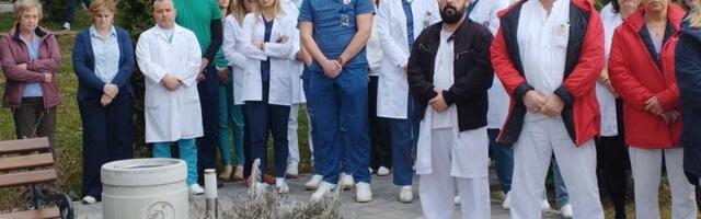 I danas tišina ispred bolnice