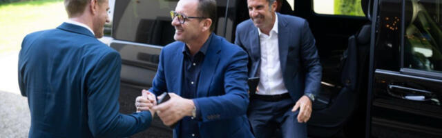 MIJATOVIĆ NA SEDNICI UEFA BORDA: Prvi čovek Partizana okružen legendama! (FOTO)