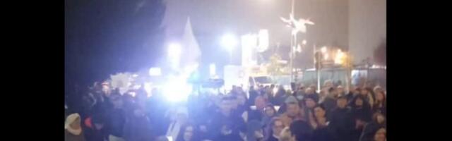 Skup ispred Banovine u 17h: “Zbog jednog čoveka gladnog vlasti”