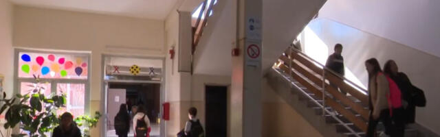 Đaci iz Laćarka oduševili: Učenici osnovne škole se organizovali i sakupili novac za decu obolelu od raka