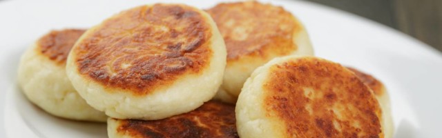 Mekane ruske pogačice se prave sa samo 4 sastojka i gotove su za svega nekoliko minuta: ovaj recept će vas oduševiti