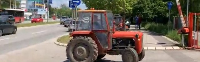 Ako sam đilasovac, zašto čekam traktoristu iz sela da me šlepa?