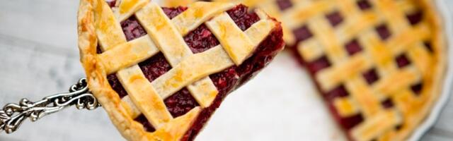 Najbrži kolač iz tiganja! Voćna poslastica kojoj niko neće moći da odoli