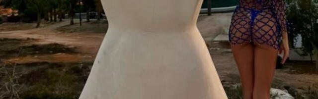 Tvoja breskvica je umetnost! Kakva guza... Seksi teniserka rasturila, komentari još pljušte! (FOTO)