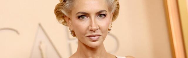 Milijarderki pokretne stepenice uhvatile skupocenu haljinu: Samo je čučnula i prekrila lice rukama