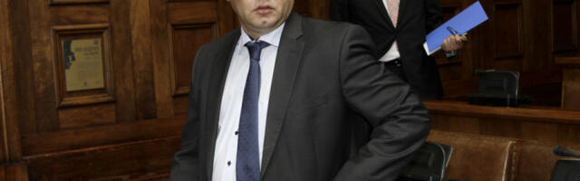 OPOZICIONI LIDER GORAN JEŠIĆ PORUČIO LAŽNIM STUDENTIMA: "Vi ste za lečenje i hospitalizaciju!"