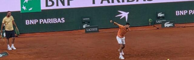 Novak Đoković održao trening pred start na Rolan Garosu, promenio odluku u poslednji čas i razočarao navijače