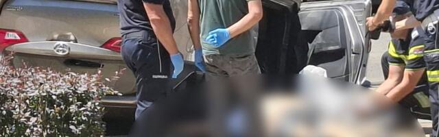 (UZNEMIRUJUĆE) Telo nesrećnog muškarca odvoze na obdukciju: Potresan prizor na Banovom Brdu nakon teške nesreće (FOTO/VIDEO)