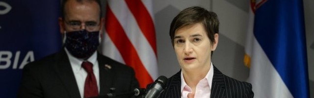 JUNAJTED GRUPA JE ODBILA DA TELEKOM SRBIJE BESPLATNO EMITUJE N1! Brnabić odbrusila: Ne mešam se u tržišnu utakmicu, ne znam šta je vaš problem sa štamparijama! Video