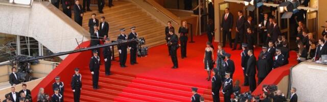 Prodaje se crveni tepih sa Kanskog festivala: Nećete verovati koliko košta po kilogramu (FOTO)