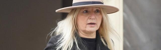 "Odveo me je na psihijatriju, na F odeljenje": Čuvena Srpkinja zbog pevača završila u ludnici