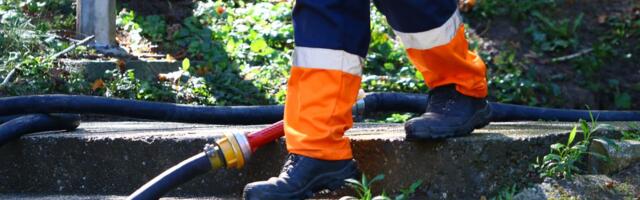 Radnik Gradske čistoće oduševio Novi Pazar! Usred naporne smene zastao, ono što je usledilo tera suze na oči