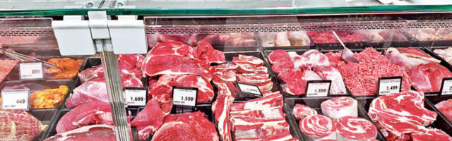 Пр­во­мај­ска тр­пе­за ми­ри­ше на ро­штиљ