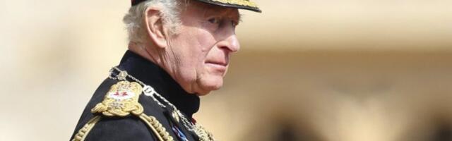 BLAM NEDELJE: Amerikanci tokom posete kralja Čarlsa podigli POGREŠNU ZASTAVU! Britanci u šoku (FOTO)