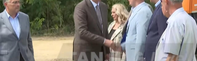 (UŽIVO) Predsednik Vučić obilazi radove na izgradnji mosta preko Velike Morave (VIDEO)