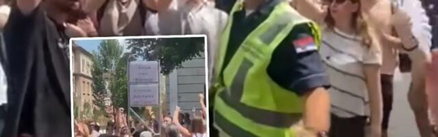 "Ne veruj policajcu ni kad se smeška": Istina o policajcu koji je prešao na stranu građana (VIDEO)