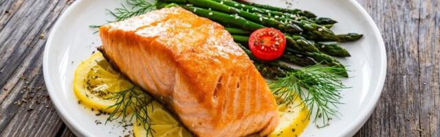 Ovo je prava temperatura na kojoj se peče riba: Losos će biti mek kao duša, a meso topiti u ustima