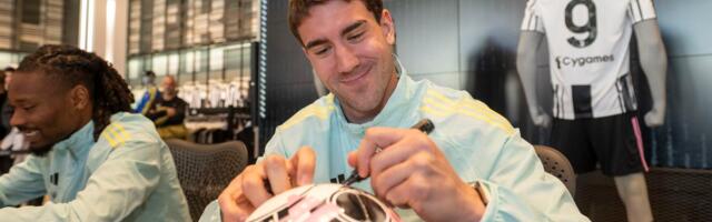 Vlahović usrećio najmlađe: Nedostajao je navijačima, a ovako ih je obradovao! /FOTO/