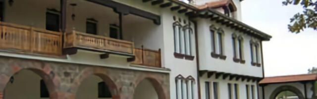 “Ovo je jedno od ključnih mesta istorije Srba”: Francuski političar obišao manastir Gračanica