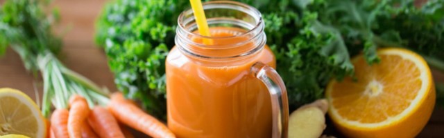 5 prehrambenih navika koje će vam pomoći da izgledate mlađe