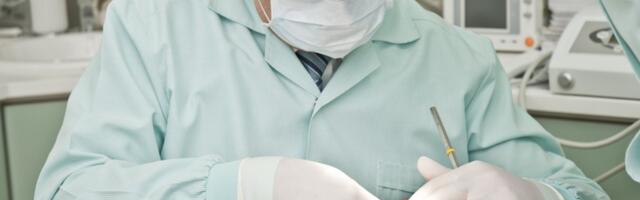 Batut: Samo 16,5 odsto Srba starijih od 25 godina ima sve svoje zube
