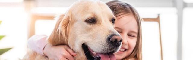 Deca koja odrastaju sa psima su socijalno i emocionalno inteligentnija
