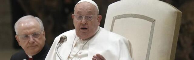 PAPA FRANjA NEĆE VODITI VASKRŠNjE SLUŽBE U VATIKANU: Evo koji je razlog i ko će ovo raditi umesto poglavara Rimokatoličke crkve