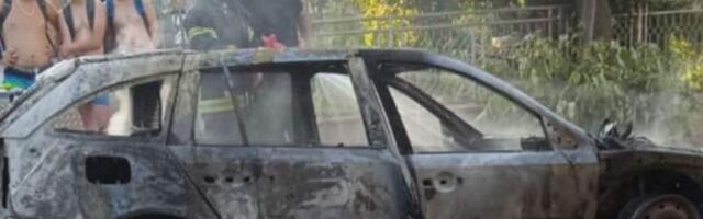 Automobil se pretvorio u buktinju tokom vožnje