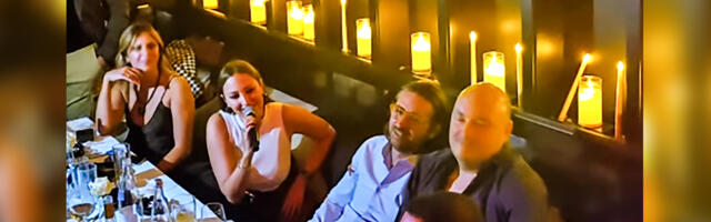 OVAKO ALEKSANDRA PRIJOVIĆ IZGLEDA NAKON POROĐAJA: PRVI PUT USLIKANA U JAVNOSTI - U stajling su svi gledali ne trepćući (FOTO)