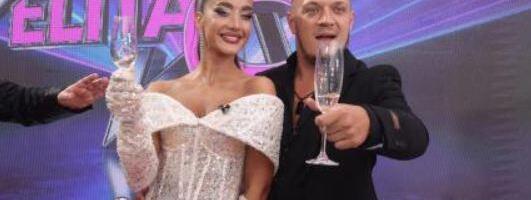 OVDE ŽIVE ANĐELA I GASTOZ: Okićen a jelka, ikone svuda po stanu, a na centralnom mestu fotografija koja je svima zapala za oko (FOTO)