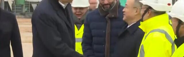 SVE JE SPREMNO ZA DOLAZAK PREDSEDNIKA: Na Starom sajmištu radi se punom parom, Vučić obilazi gradilište Novog savskog mosta (VIDEO)